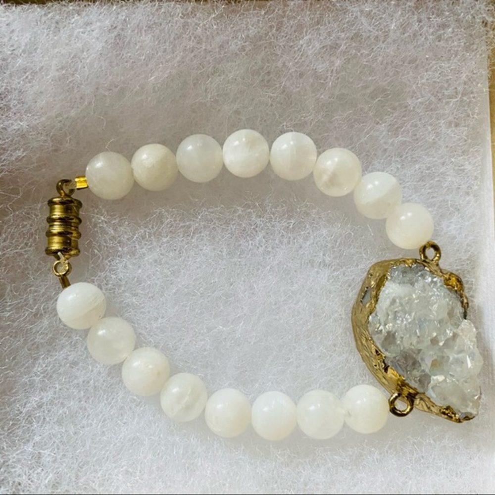 🆕 Crystal Bracelet in Box